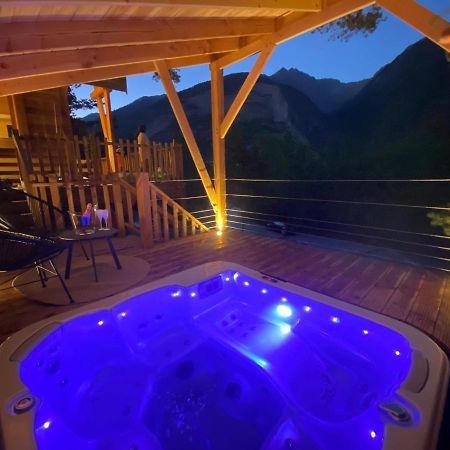 Chalet L'Empreinte Сент-Этьен-де-Тине Экстерьер фото